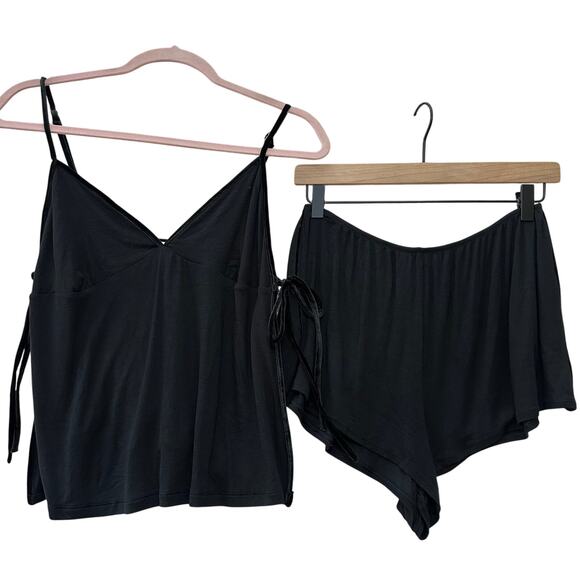 Victoria Secret‎ Ribbed Modal Velvet Trim Cami Shorts Set Black Size Medium NWT - Picture 4 of 14